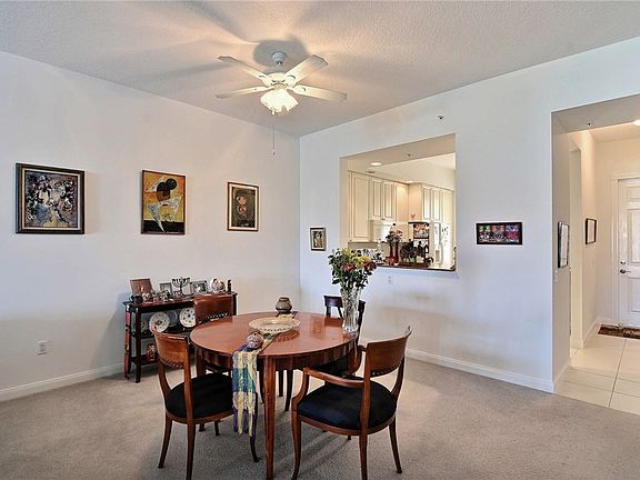 2nd image of 17 Harbour Isle Dr #Penthouse 01
