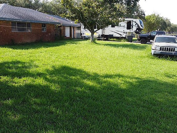5th image of 927 Oak Ave