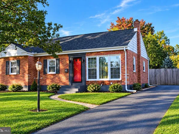 423 Hawthorne Dr, Lancaster, PA 17603