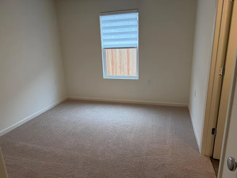 663 Skyler Ln — Photo 24