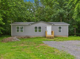 106 Annie Hollow Rd, Westmoreland, TN 37186