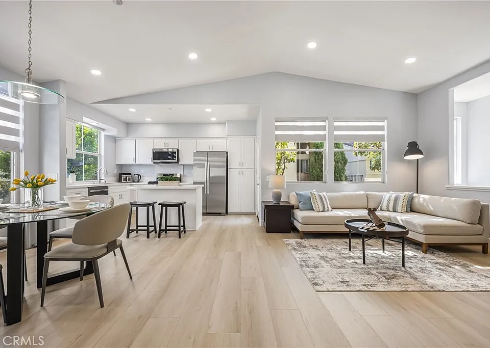 1906 Crescent Oak