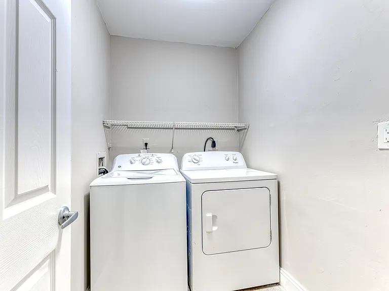 660 Coventry St #6 — Photo 12