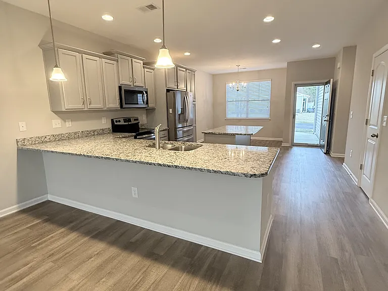 220 Machrie Loop #A — Photo 5