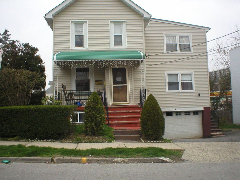 1st image of 19 Independence St
