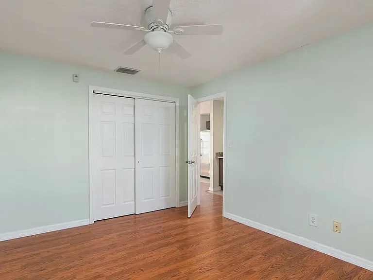 Coquina Key Dr SE — Photo 16