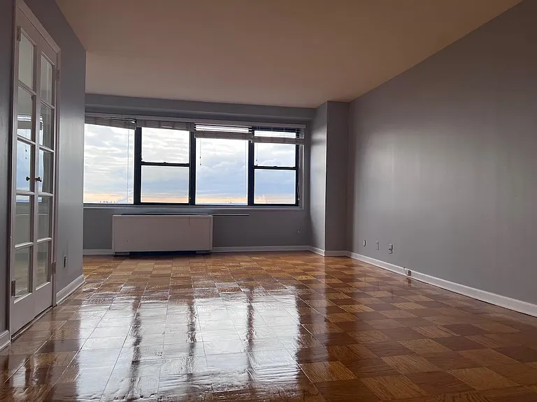 225 Saint Pauls Ave #12A — Photo 11