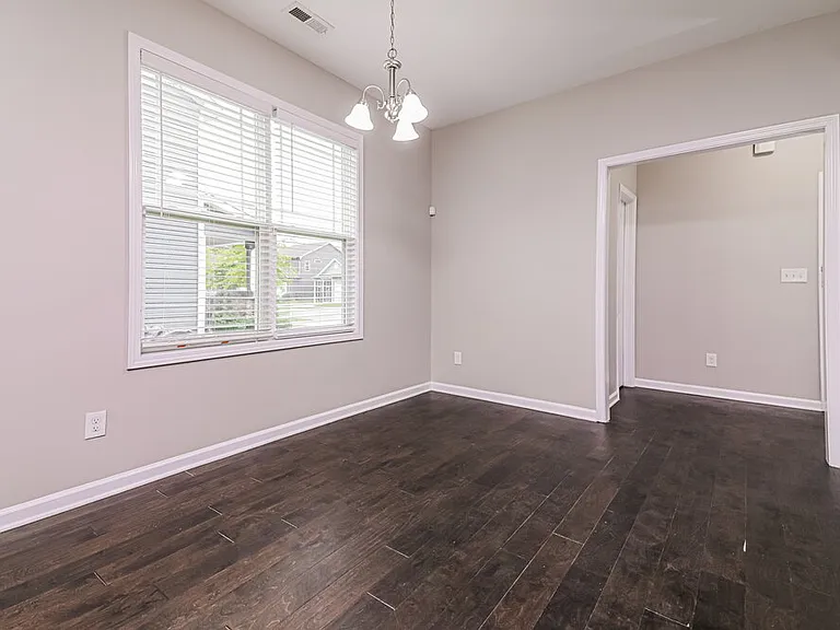 157 Golden Gate Pkwy — Photo 6