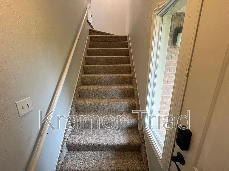 19140 Northridge Dr — Photo 2