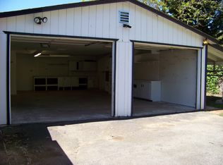 603 3rd St, Rogue River, OR 97537