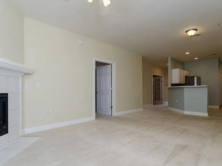 204 Hilliard Ct — Photo 11