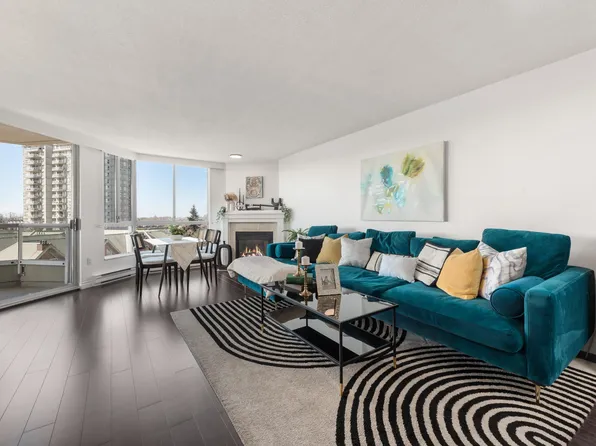 1235 Quayside Dr #801, New Westminster, BC V3M 6J5