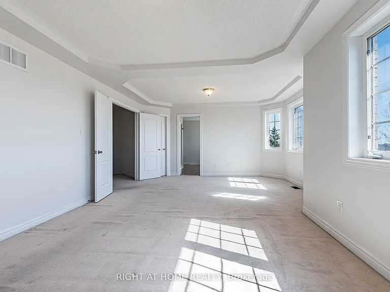 5441 Valhalla Cres — Photo 26