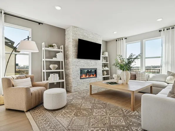 3736 Holbrook Dr, Waconia, MN 55387