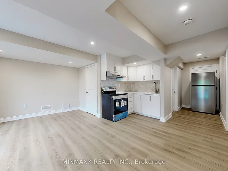 465 Thornborrow Ct — Photo 8