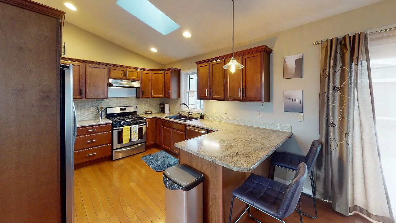 821 Flormann Street — Photo 3