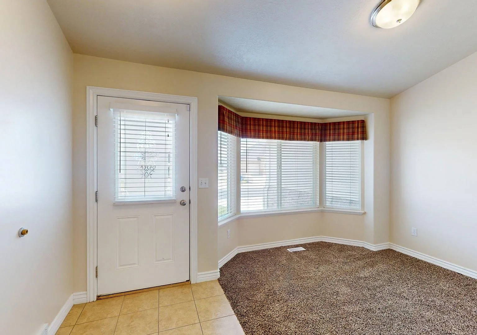 Herriman Rambler with Basement Apartment — Photo 2