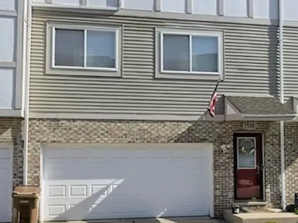 7558 Heritage Ct, Summit Argo, IL 60501