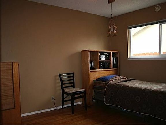 Guest bedroom 2