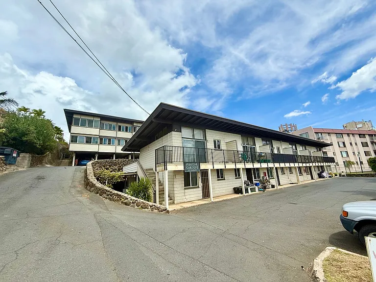 471 Liholiho St #4 — Photo 8