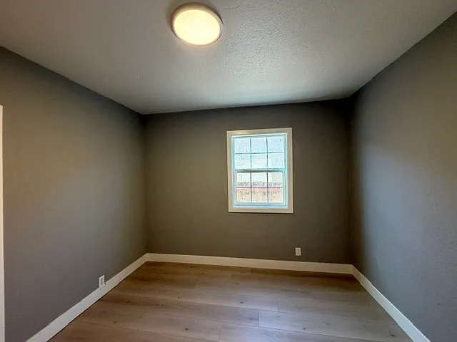 714 1st Ave — Photo 5