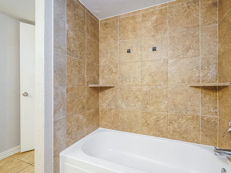 458 Rainier St — Photo 12
