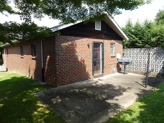 Pre Trellised backyard