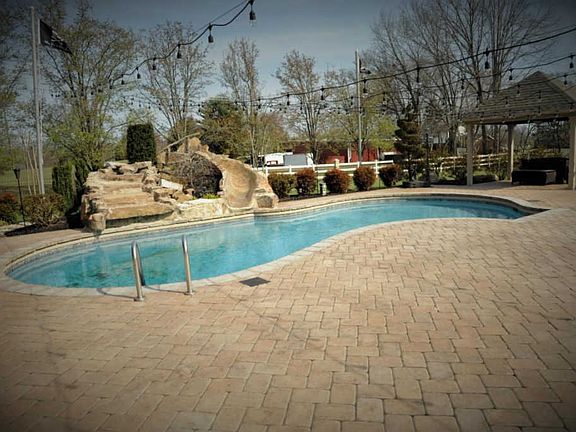 5th image of 7121 Brickey Ln