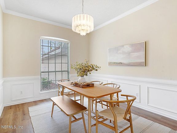 3rd image of 12795 HUNTLEY MANOR Drive