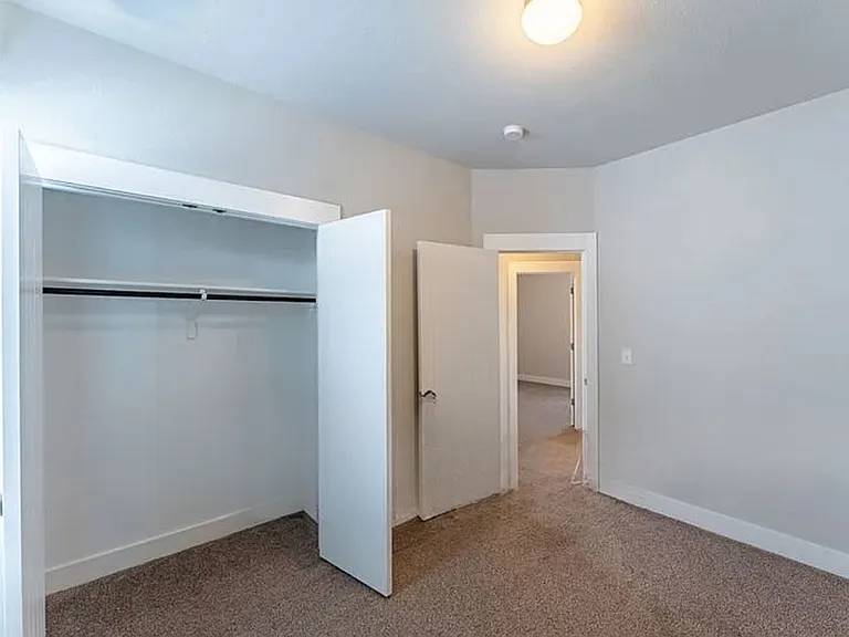915 Morrow St — Photo 6