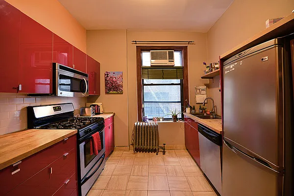 Sold by Rand Realty NY | media 4