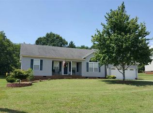 40 S Manley Dr, Taylors, SC 29687