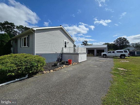 2nd image of 2139 E Oak Dr #E
