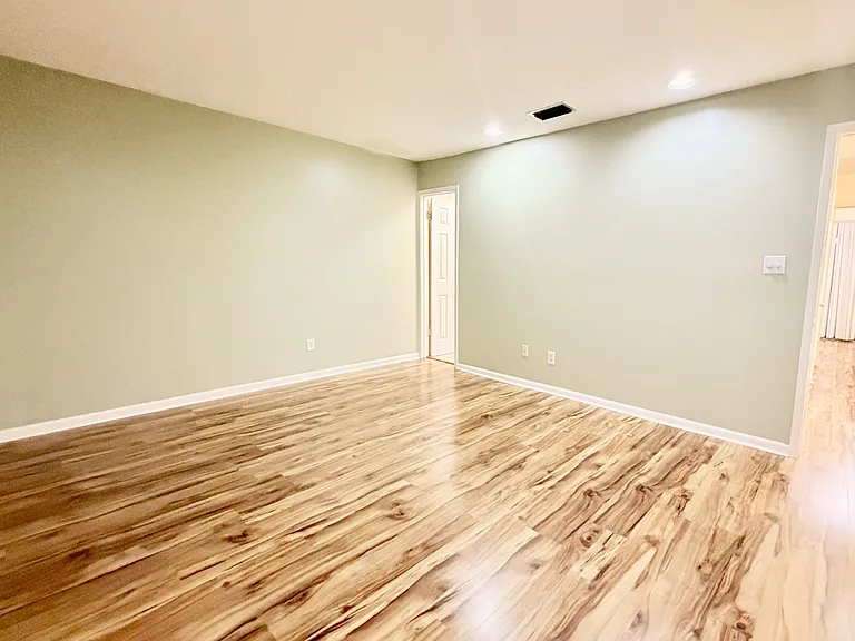 41 12th St #1 — Photo 3