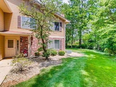 31 E Hickory St #B-402, Lombard, IL, 60148