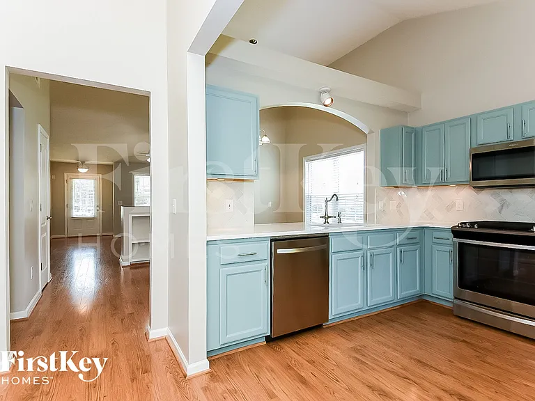 307 White Oak Way — Photo 8