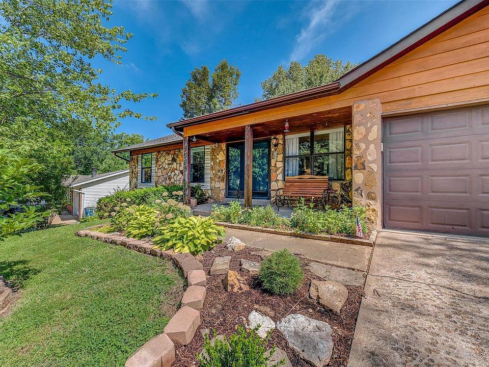 1st image of 3035 Blue Mountain Dr