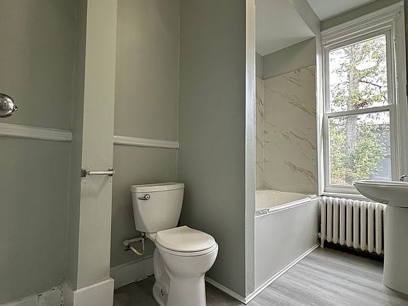 5th image of 725 Watchung Ave #120-2