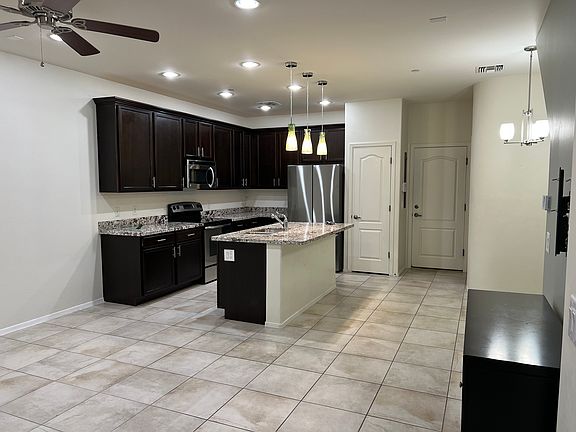 4th image of 2404 E Emerald Moon Dr