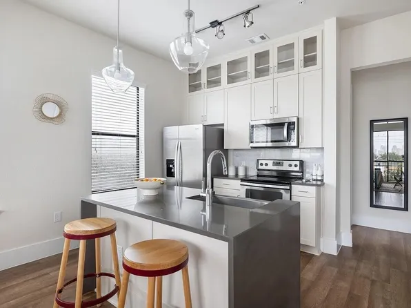 1508 Blodgett St #401, Houston, TX 77004