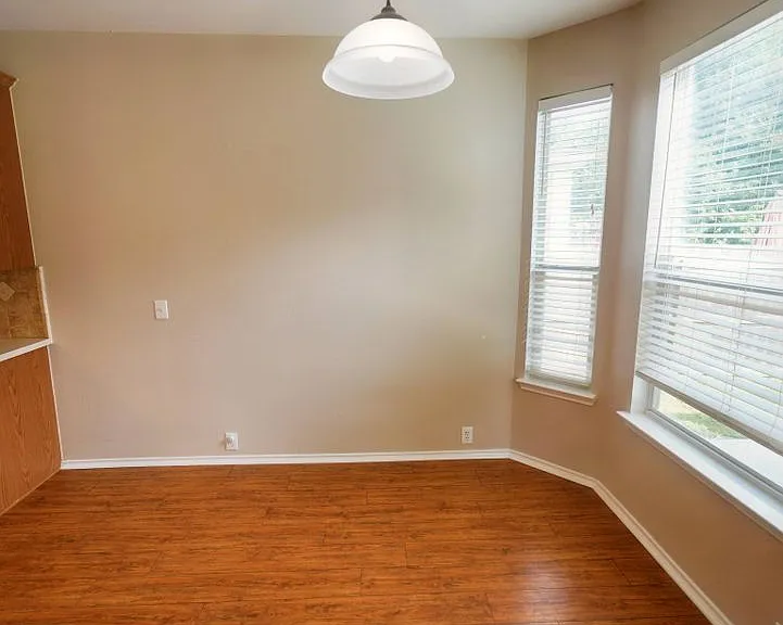 4736 Green Bluff Dr — Photo 17