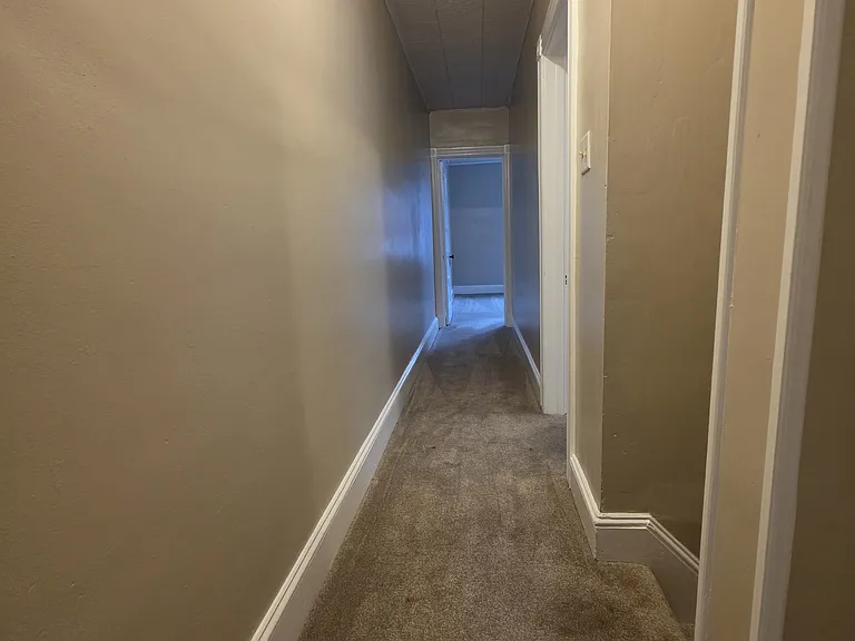 525 E Laurel St — Photo 14
