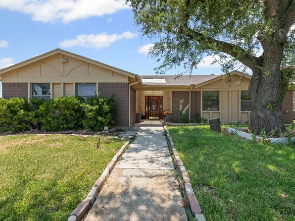 100 Countryside Dr, Arlington, TX 76014