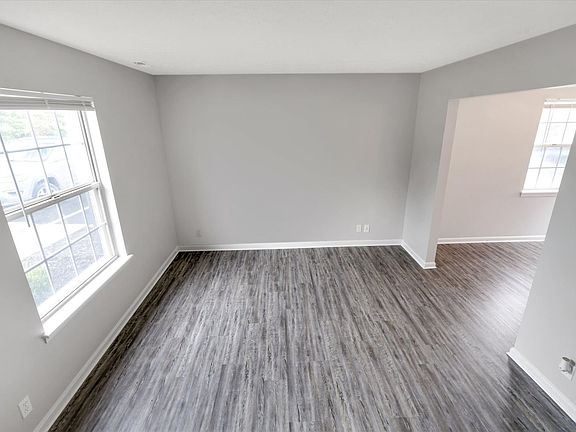 5th image of 12000 Morningside Dr