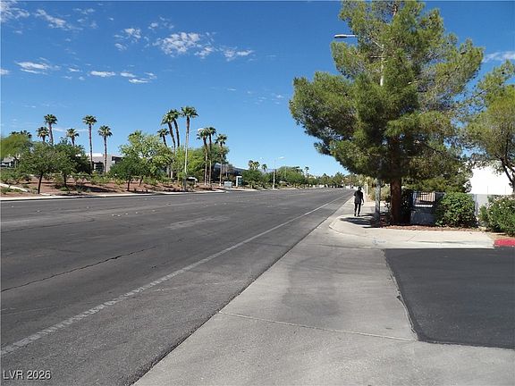 3rd image of 2201 Ramsgate Dr APT 326