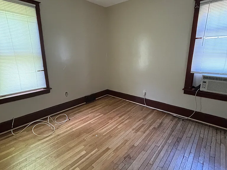 1130 Willow Ave #2 — Photo 6