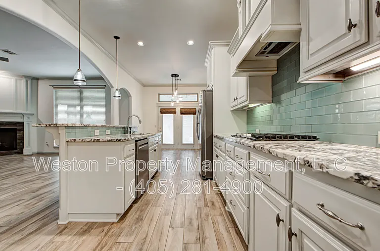 300 SW 171st St — Photo 7