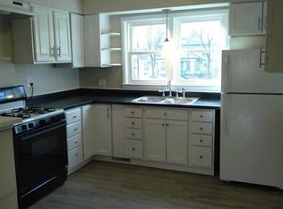 217 W Cass St #1E, Greenville, MI 48838