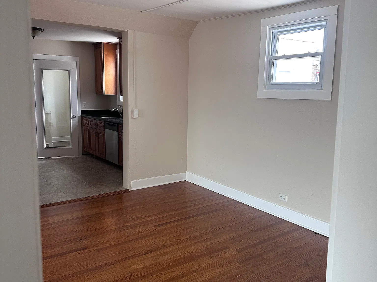 2 bed, 1200 sqft, $2,250 — Photo 4