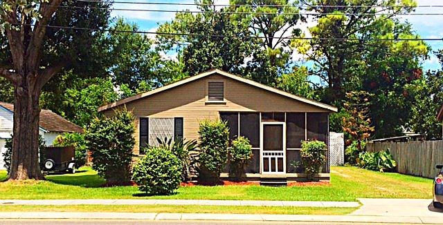 1st image of 3225 W Metairie Ave S